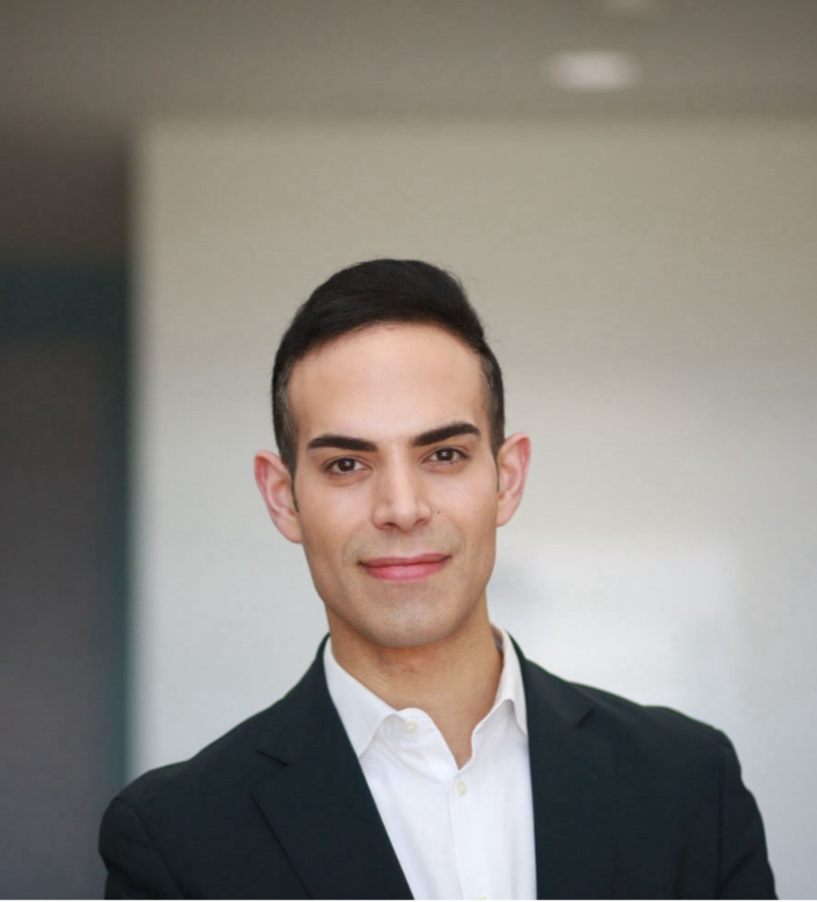 Farid headshot-1